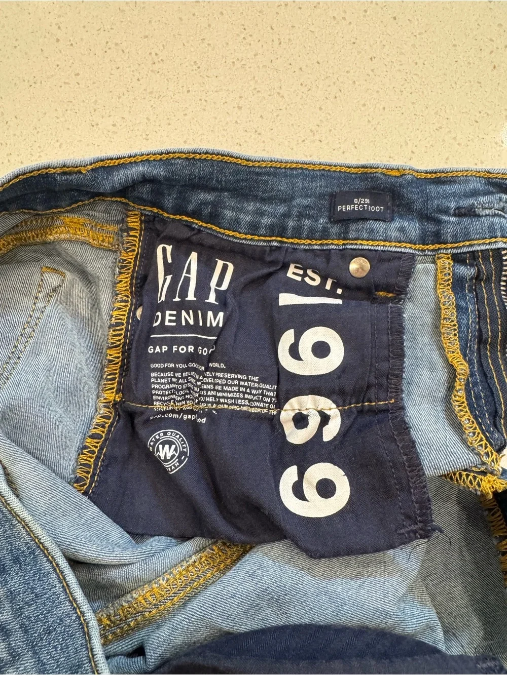 Gap 1969 Perfect Bootcut Jeans Medium Wash Women’s Size 6 / 28S The Gap Denim.